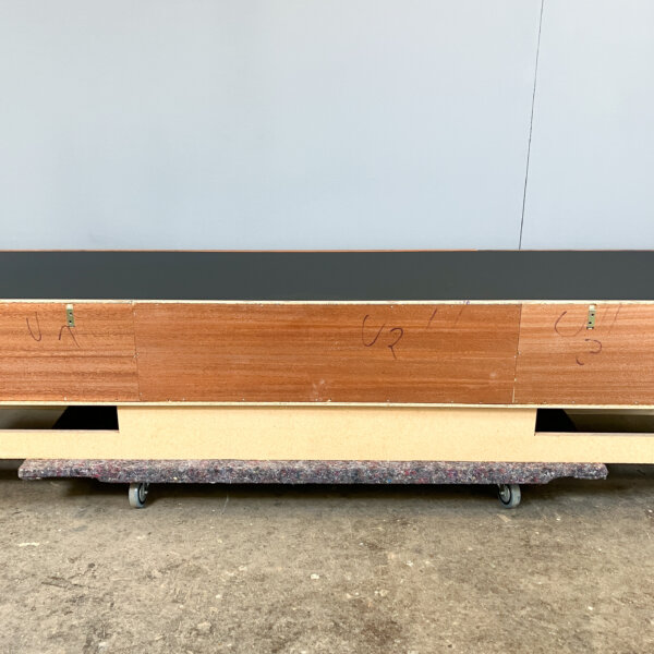 Xxl Lowboard Im Bauhaus Design Teak Und Schwarze Resopalplatte 60er Jahre Mid-century Modern Design Style Retro Furniture