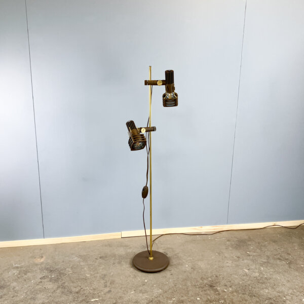 2 Flammige Stehlampe Von Hustadt Leuchten Kunststoffstrahler An Messingstange 70er Jahre Mid-century Modern Design Style Retro Furniture