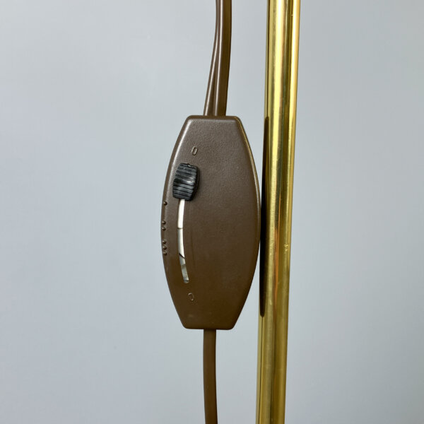 2 Flammige Stehlampe Von Hustadt Leuchten Kunststoffstrahler An Messingstange 70er Jahre Mid-century Modern Design Style Retro Furniture